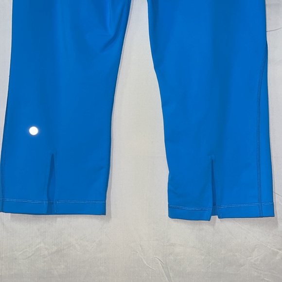 Lululemon crops LNC. Size 12. Beautiful blue color
LL18 - Picture 4 of 7